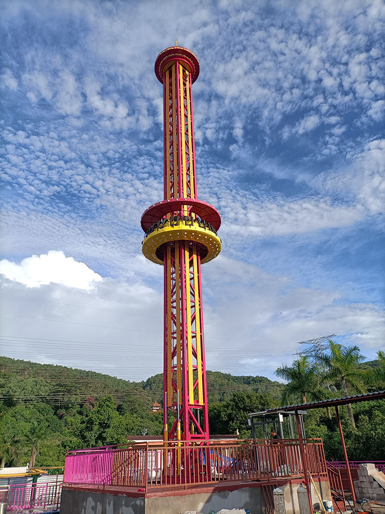 旋轉(zhuǎn)跳樓機(jī)